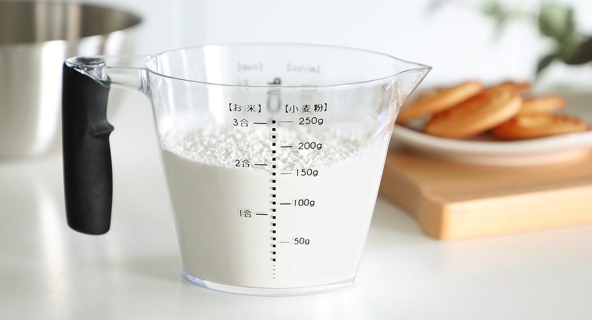 nikii　計量カップ500ml　メモリが見やすい！