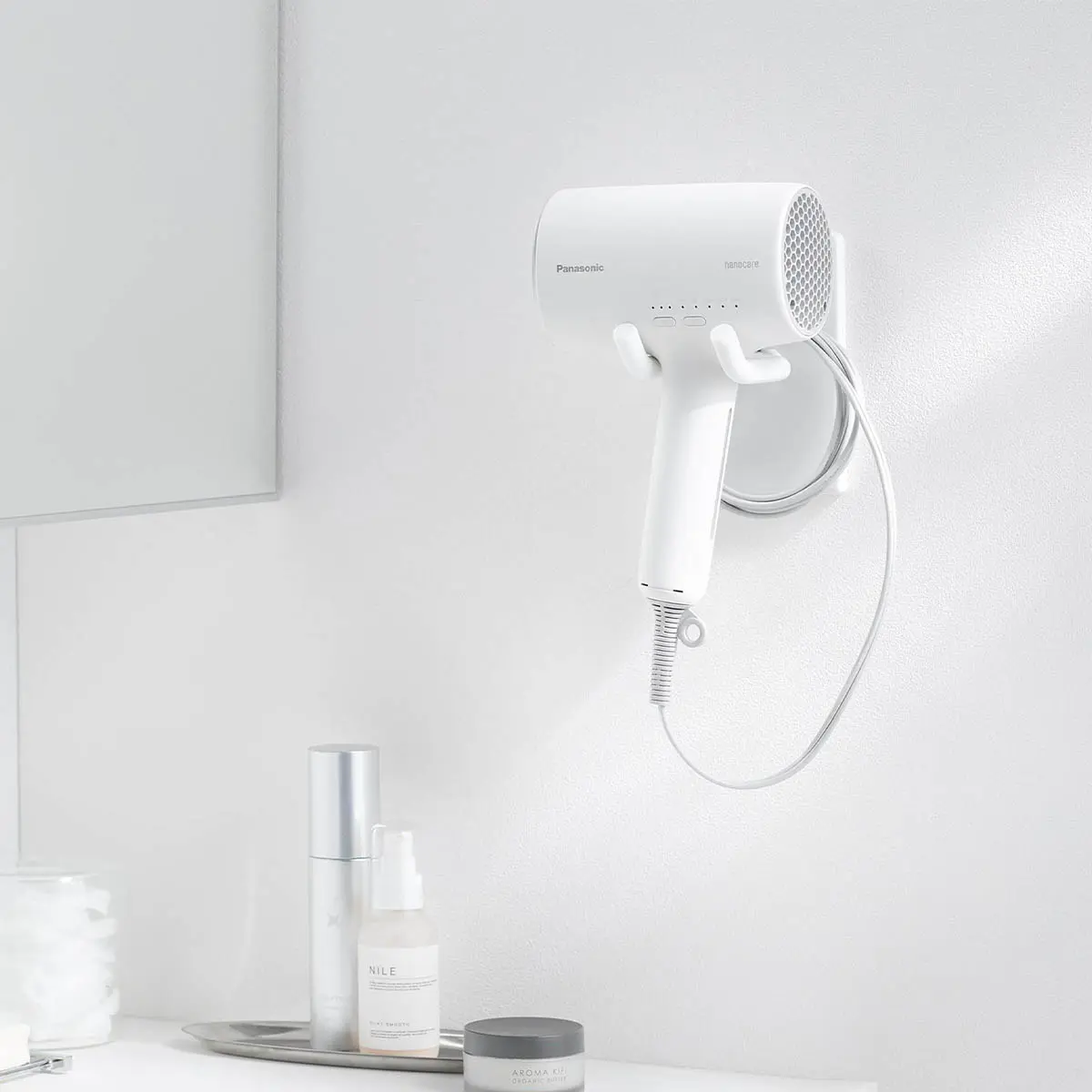 ウォール角度調節ドライヤーホルダー 石こうボード壁対応　tower